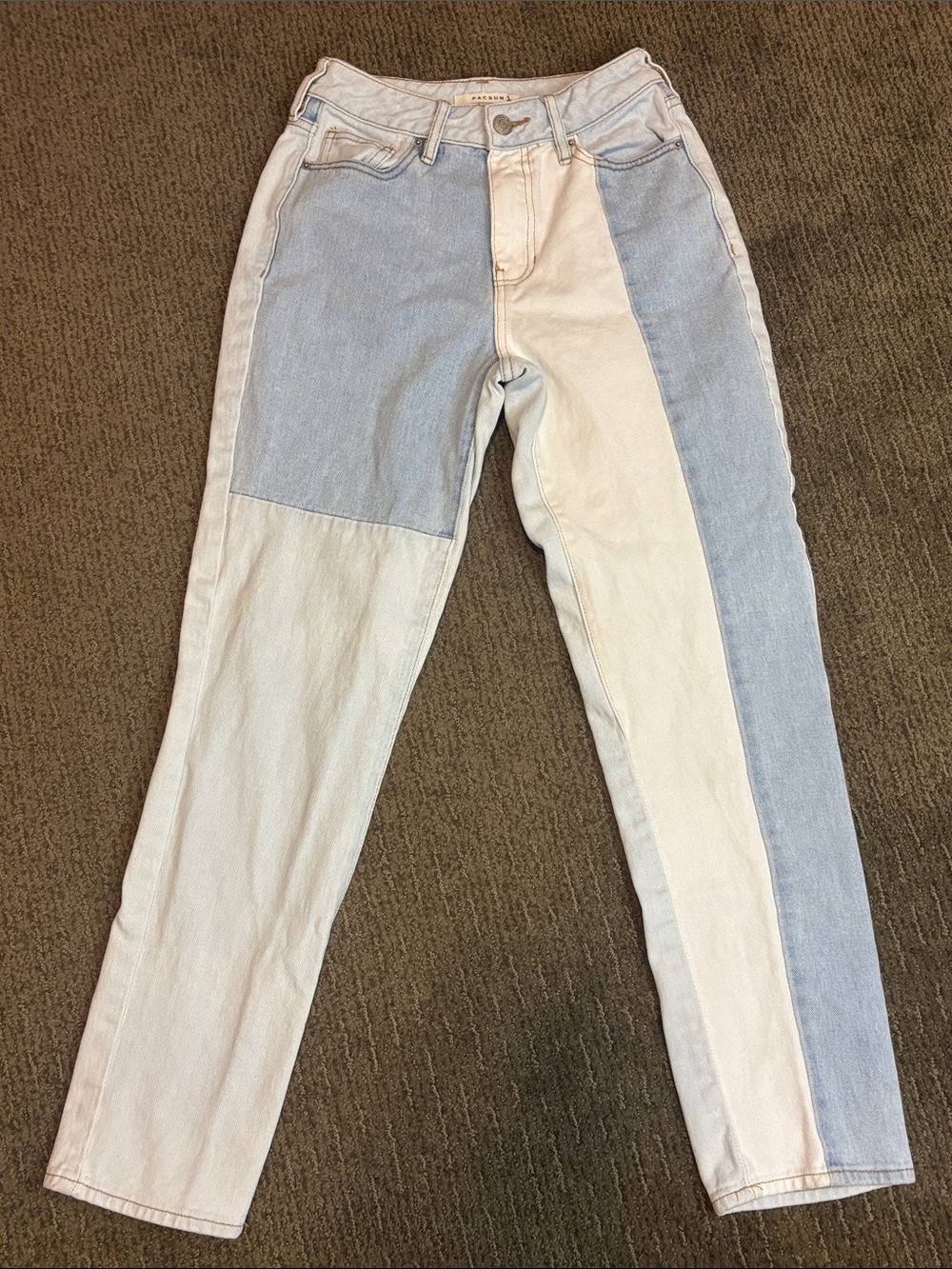 ✨PacSun Light Blue and Off-White Two-Tone Color Block Mom Jeans Size 24